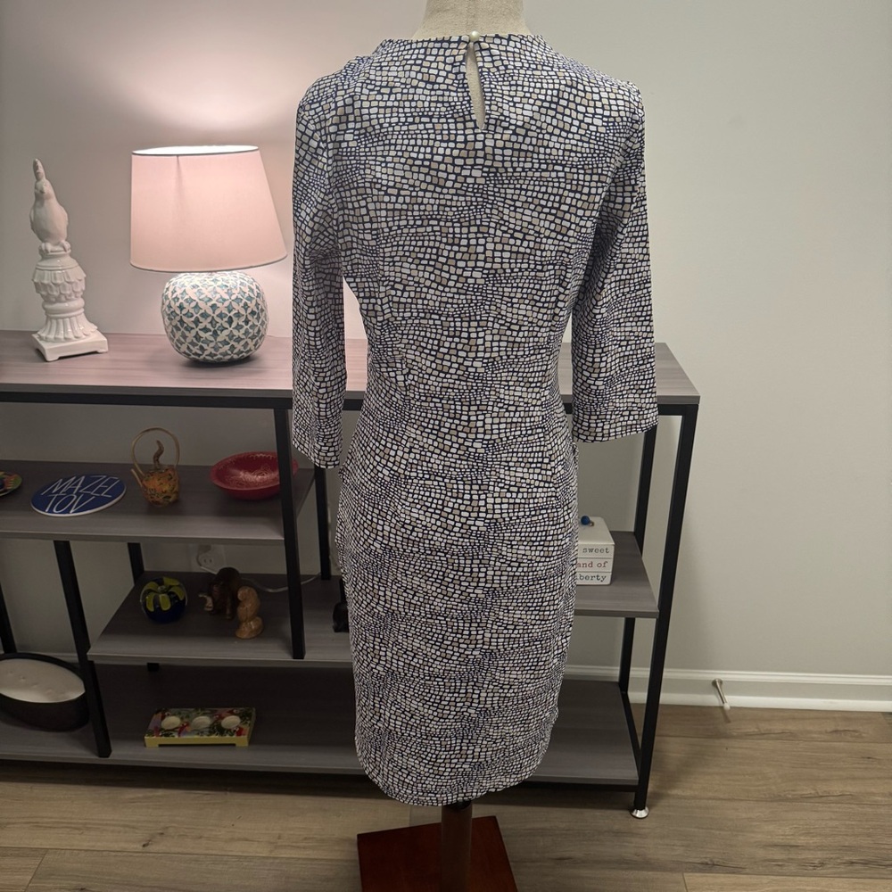 J.McLaughlin Geo Print Stretch Sheath Dress – Navy/Beige – Size S - Picture 6 of 10